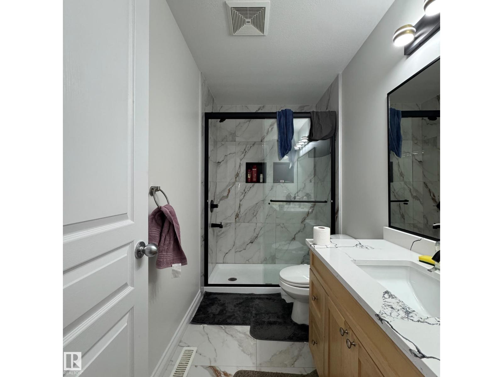 2043 49a Street Nw Property Photo 4