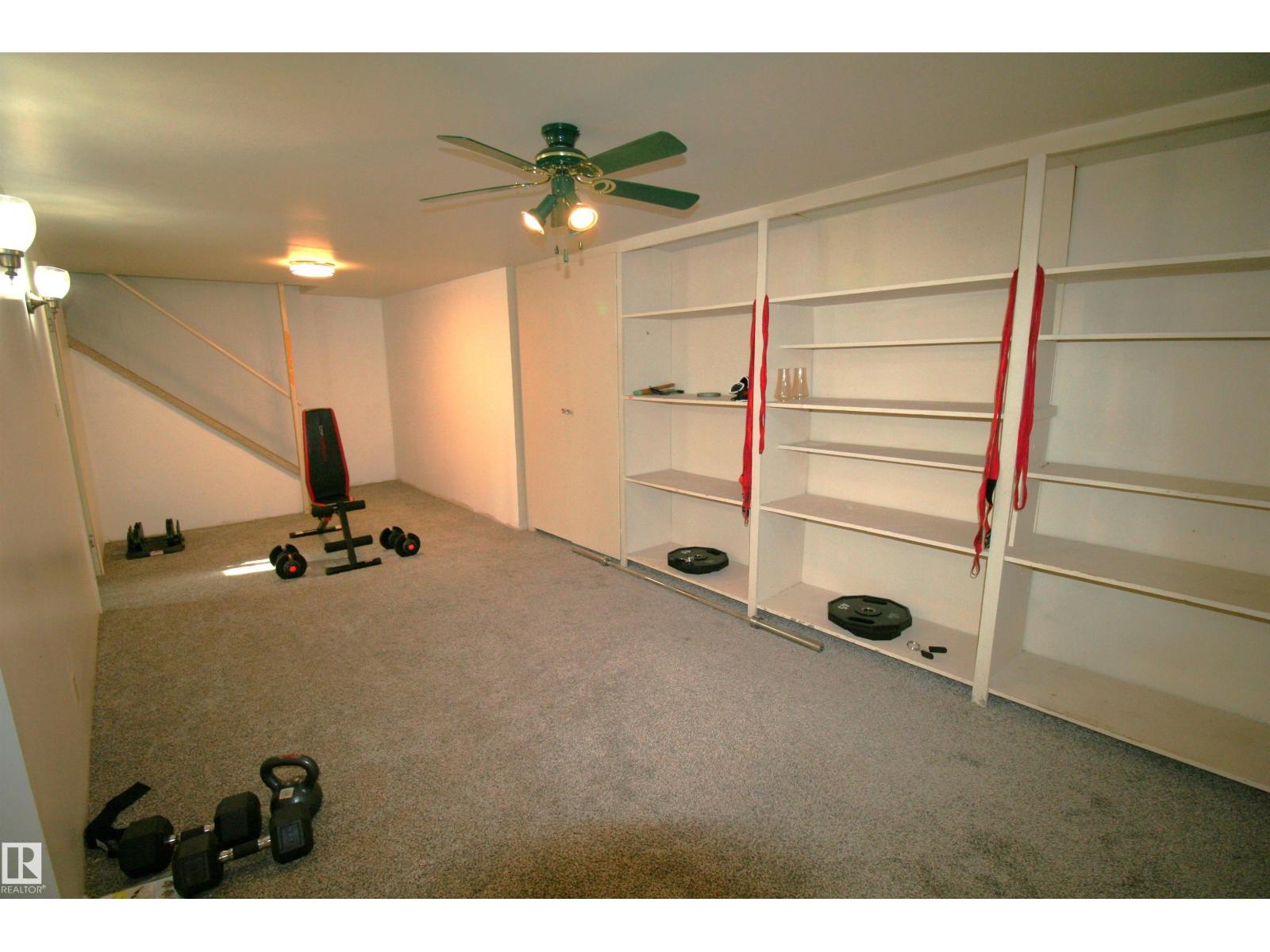 5219 57 Av Property Photo 30
