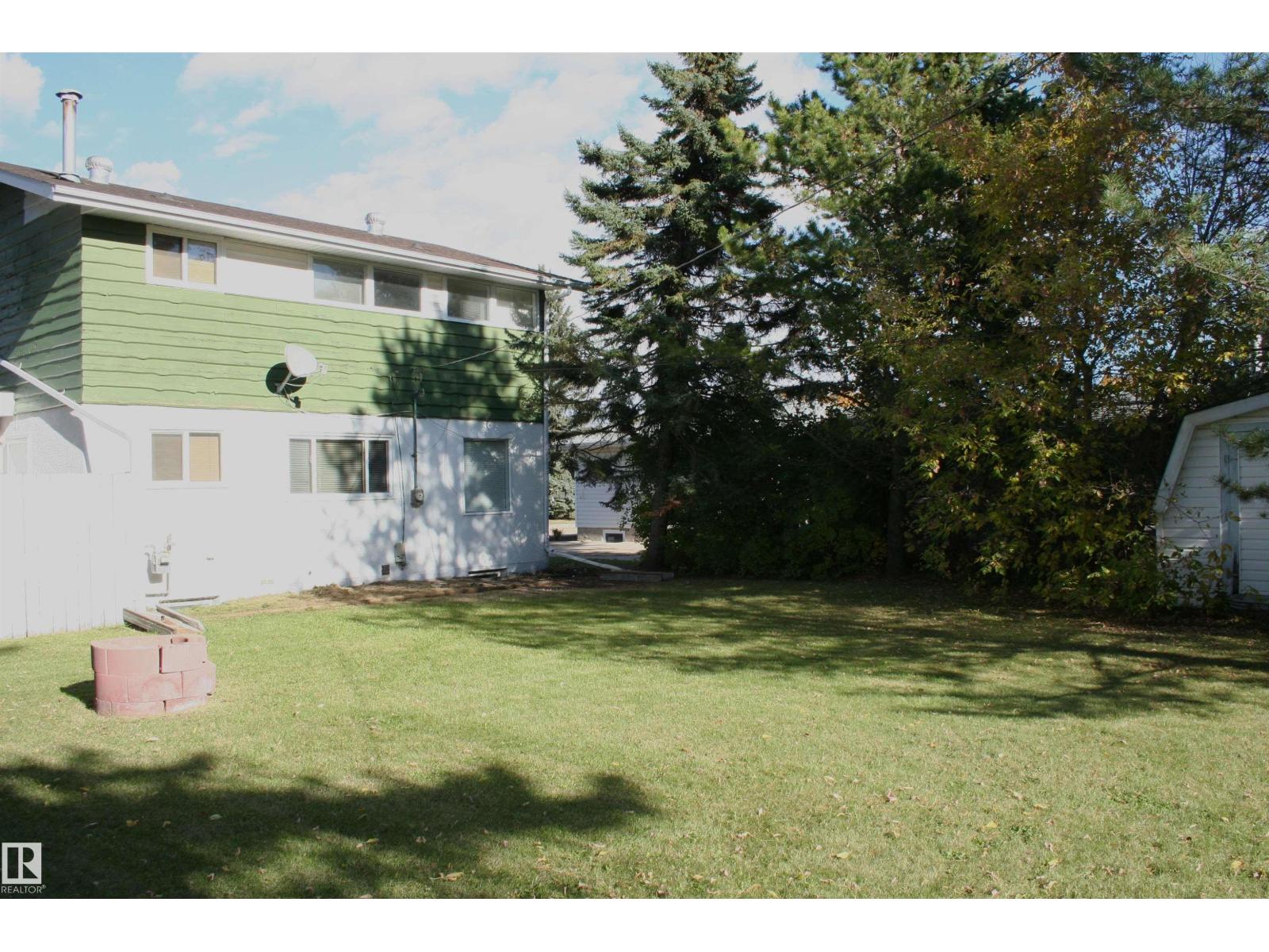 5219 57 Av Property Photo 40