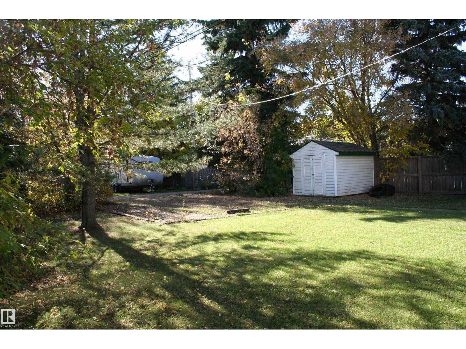5219 57 Av Property Photo 43