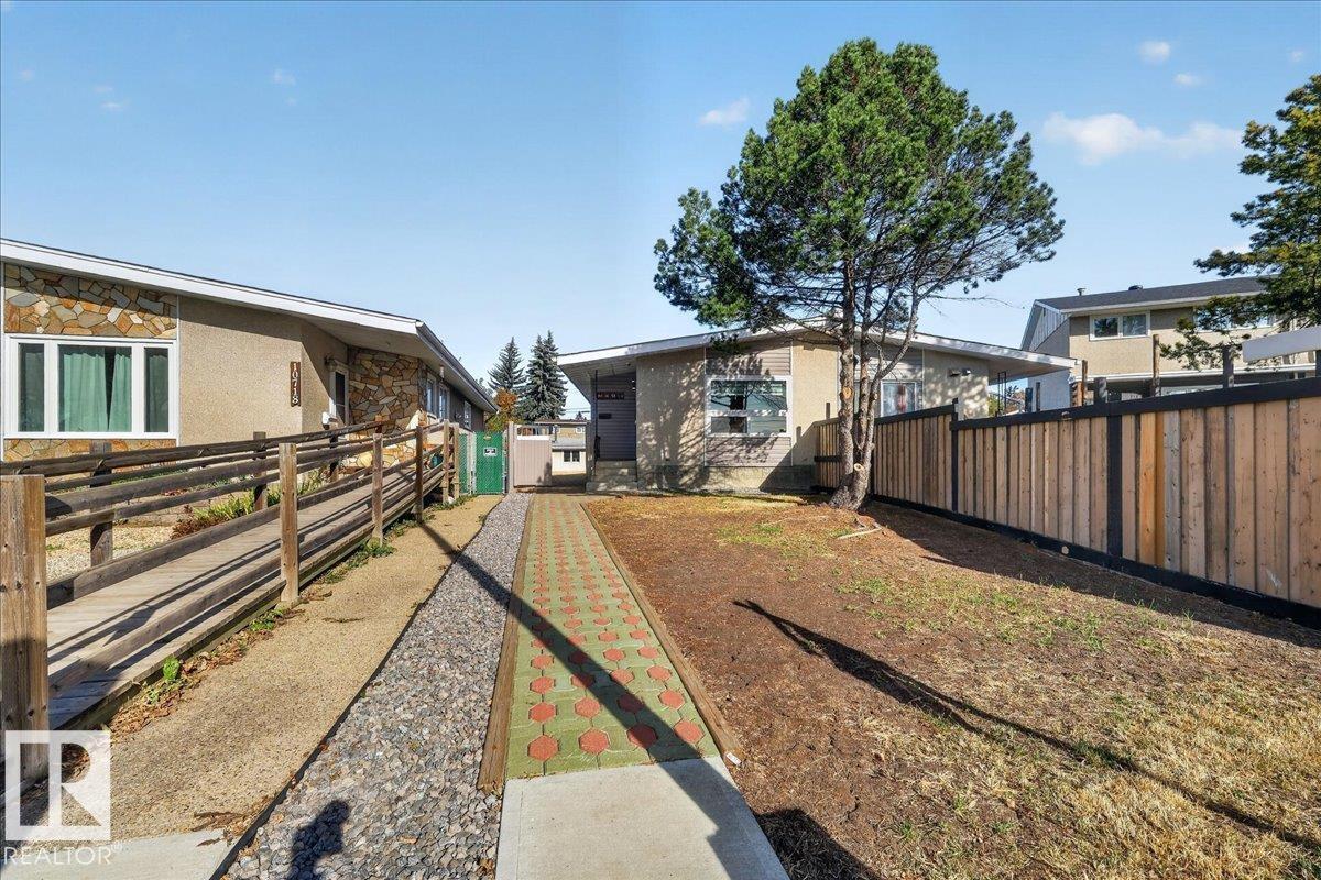 10716 51 Av Nw Property Photo 2