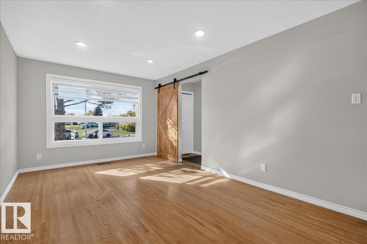 10716 51 Av Nw Property Photo 12