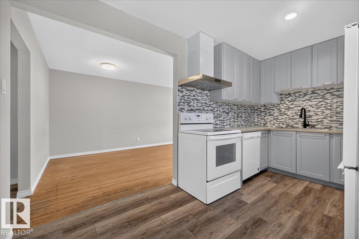 10716 51 Av Nw Property Photo 19