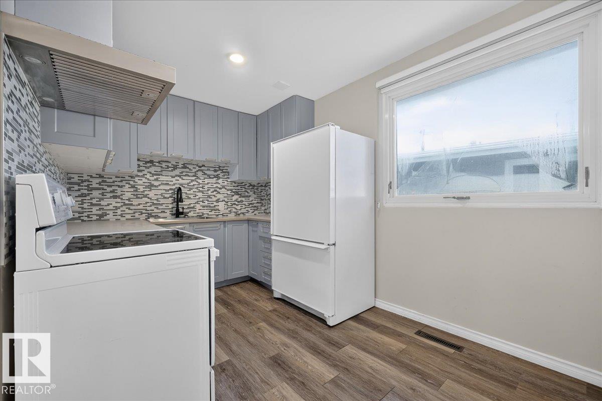10716 51 Av Nw Property Photo 20