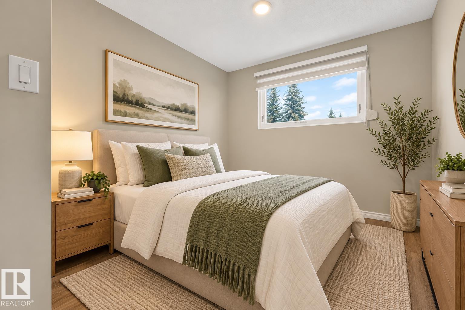 10716 51 Av Nw Property Photo 27
