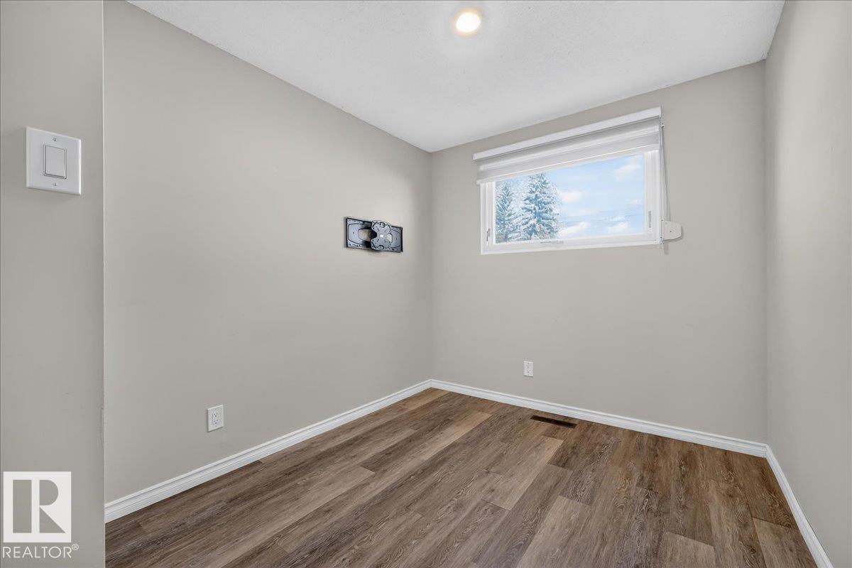 10716 51 Av Nw Property Photo 30