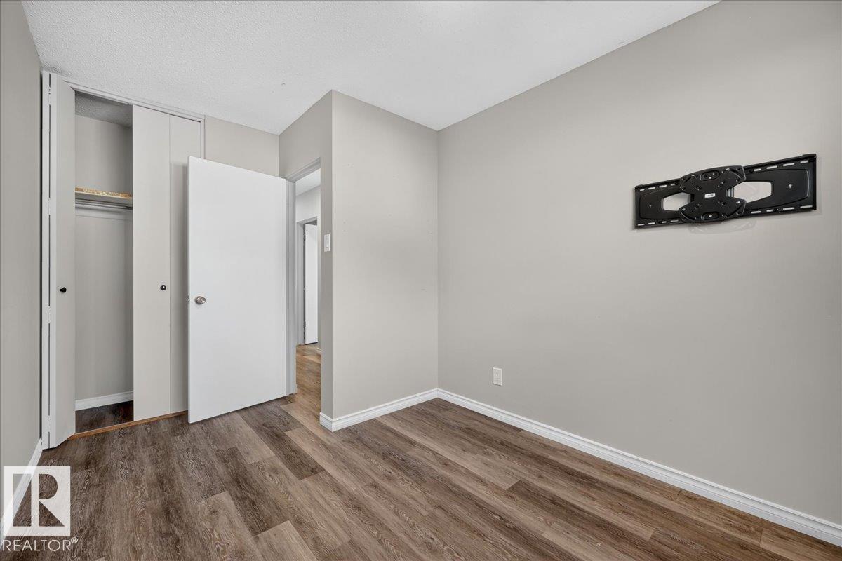 10716 51 Av Nw Property Photo 31