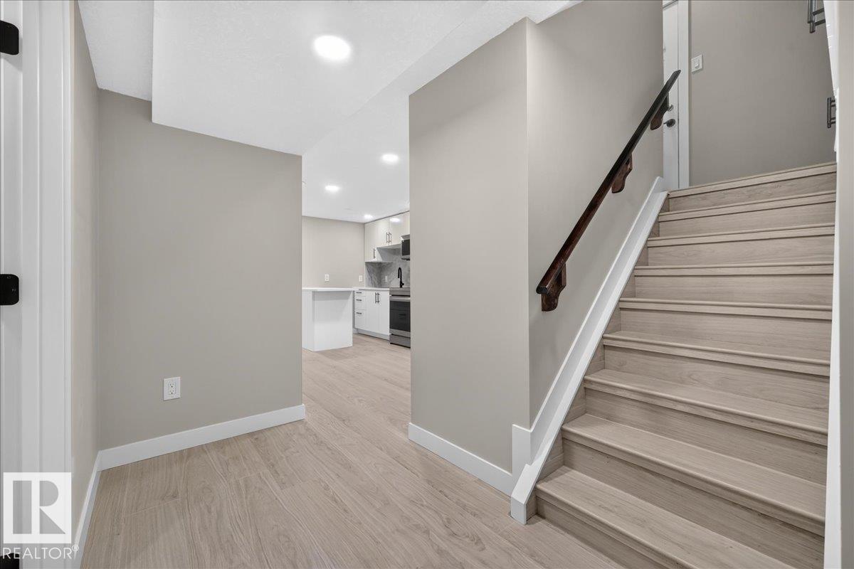 10716 51 Av Nw Property Photo 34