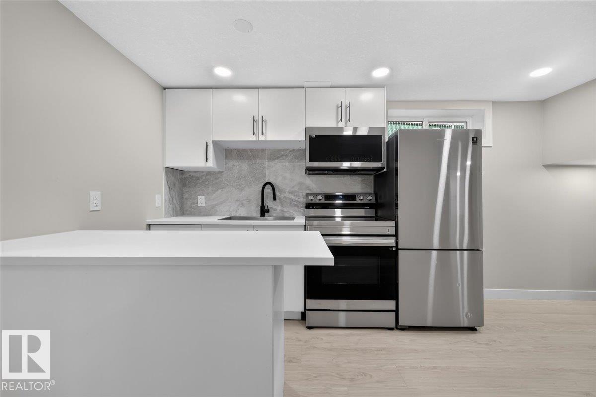 10716 51 Av Nw Property Photo 40
