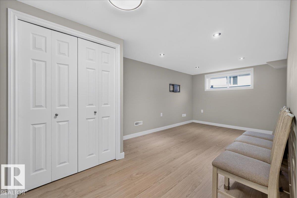 10716 51 Av Nw Property Photo 46