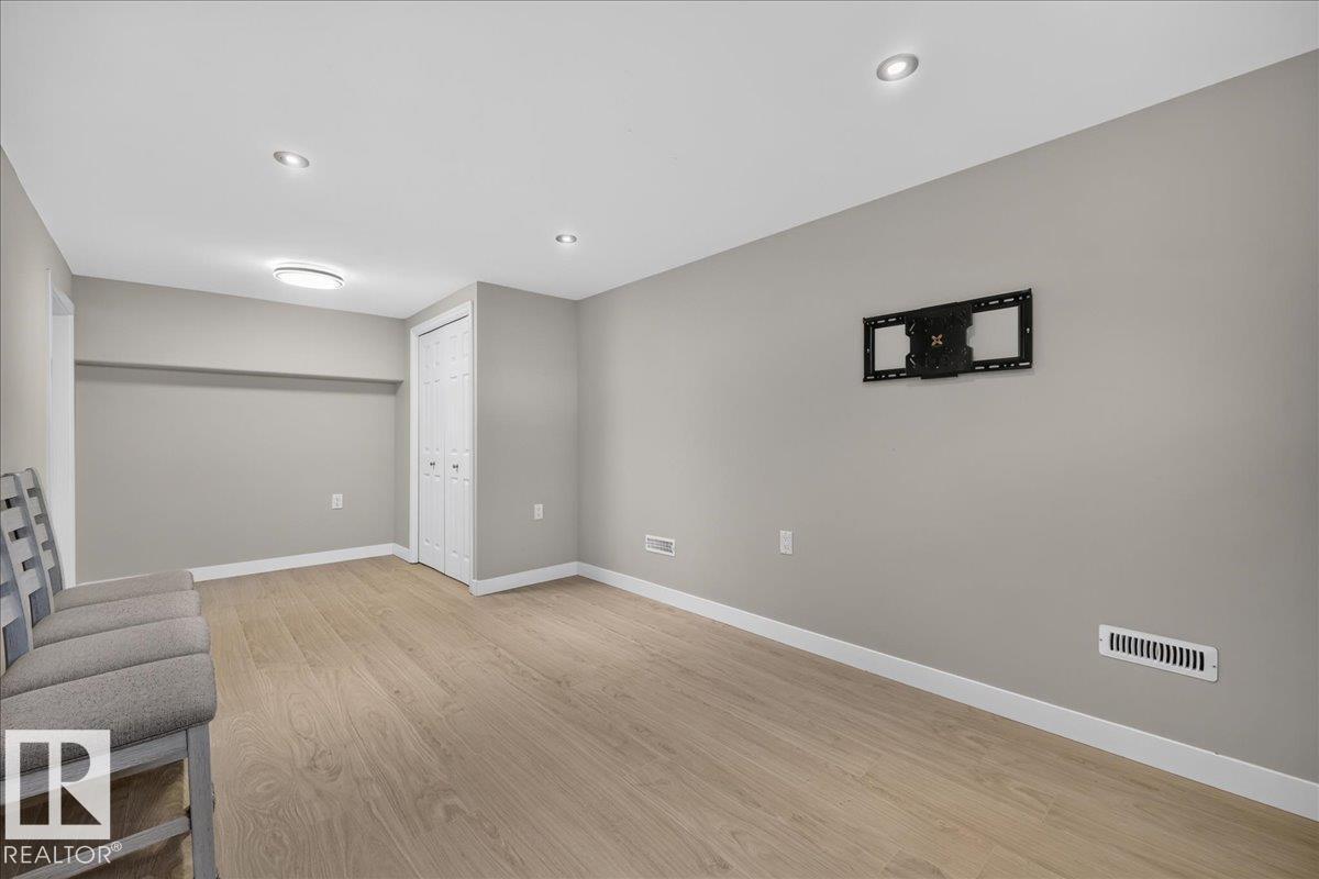 10716 51 Av Nw Property Photo 48
