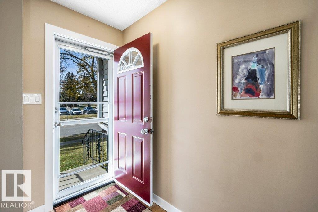 176 Larose Dr Property Photo 4