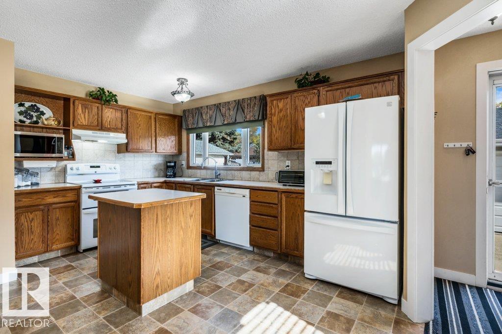 176 Larose Dr Property Photo 13