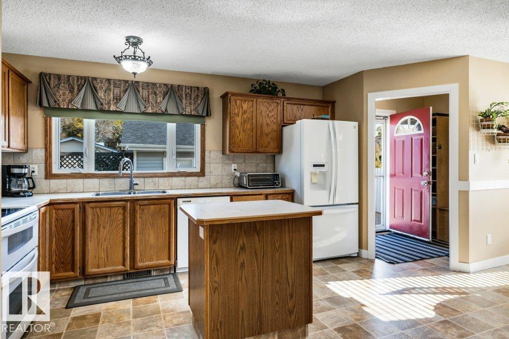 176 Larose Dr Property Photo 15