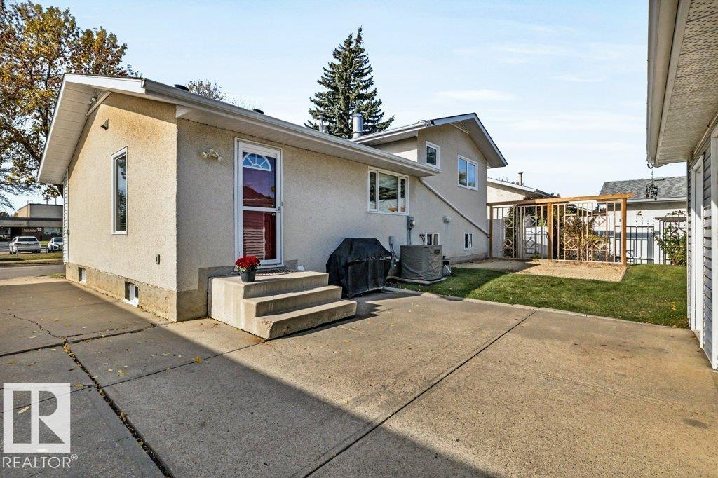 176 Larose Dr Property Photo 42