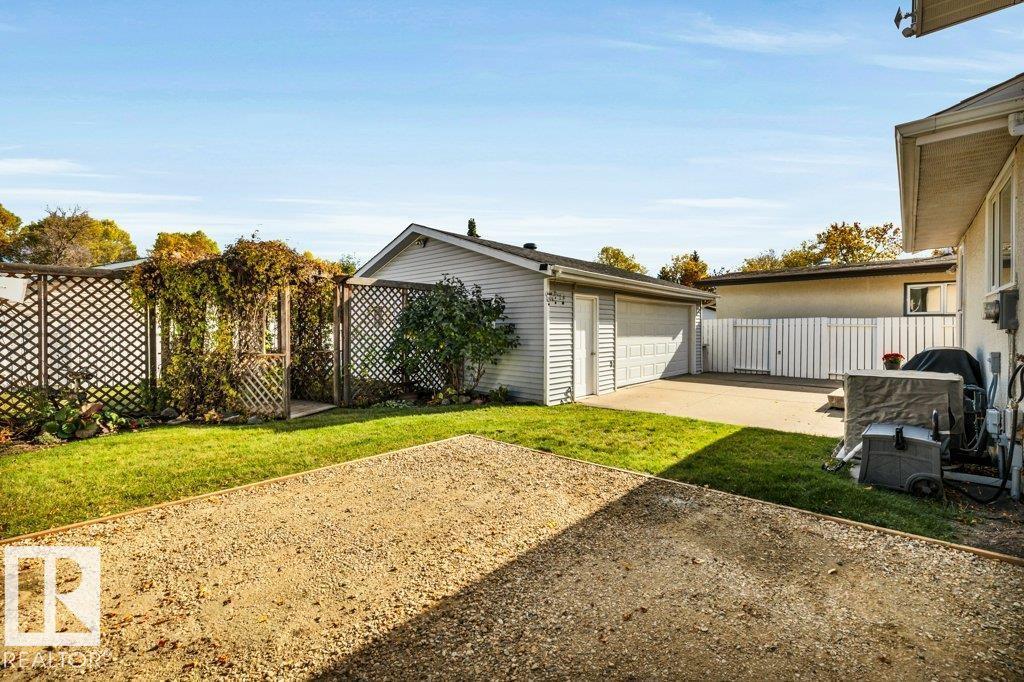 176 Larose Dr Property Photo 44