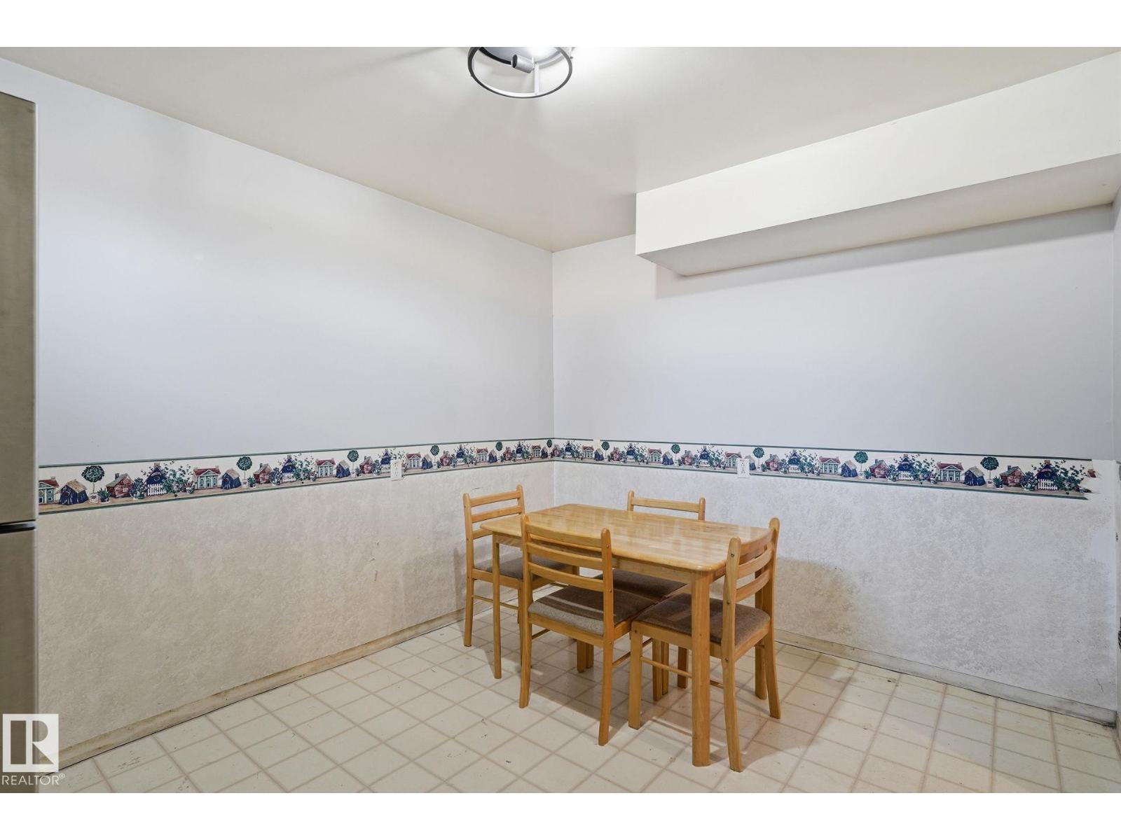 4920 55 Av Property Photo 22