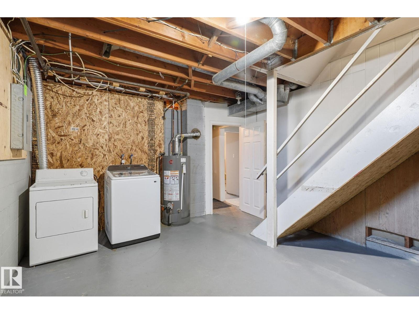 4920 55 Av Property Photo 25