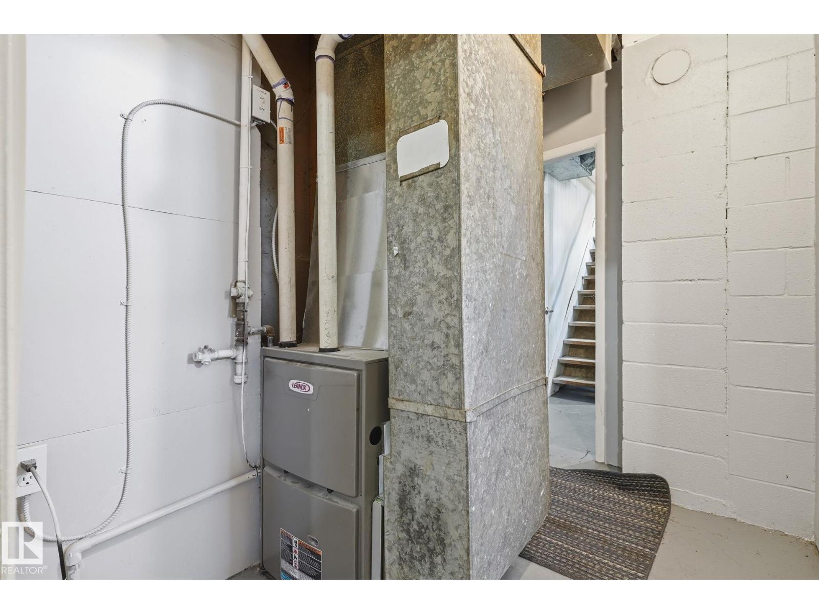 4920 55 Av Property Photo 26