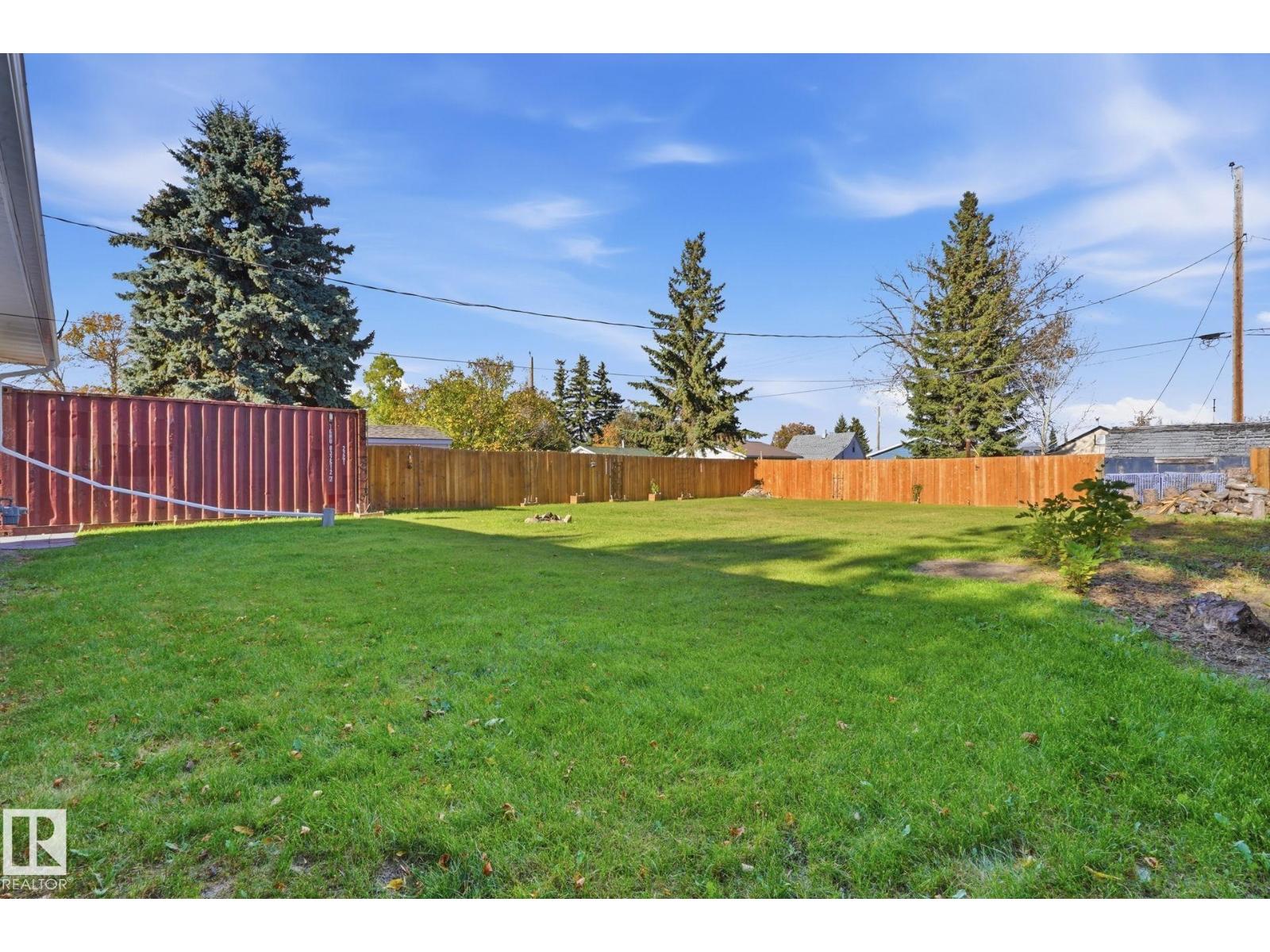 4920 55 Av Property Photo 29