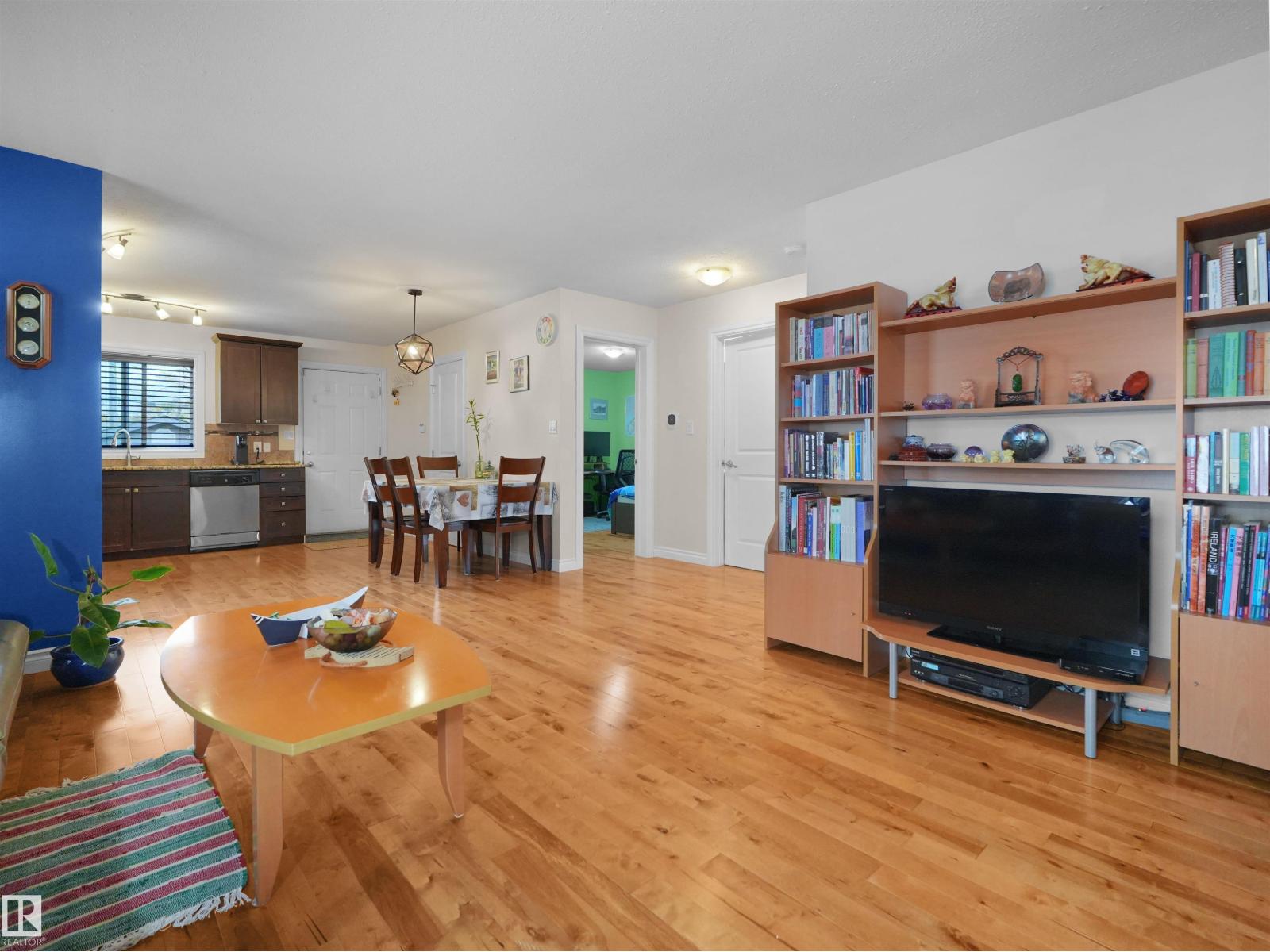 11841 94 St Nw Property Photo 3