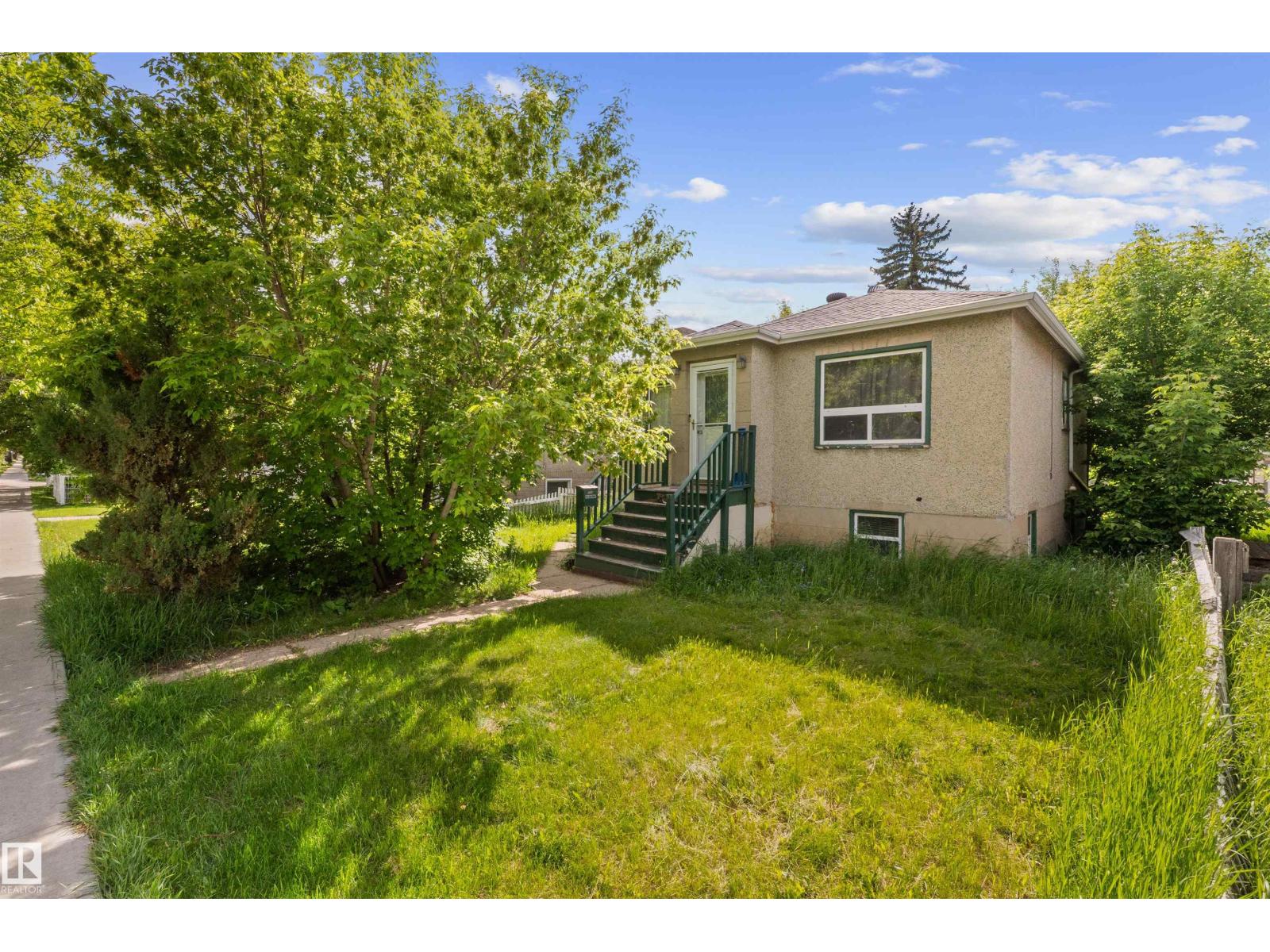 7516 106 ST NW NW Property Photo 1