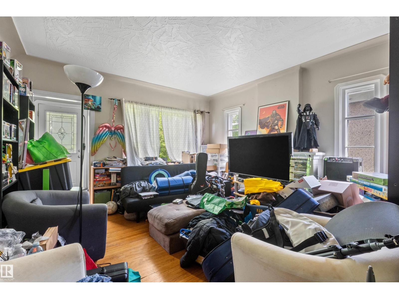 7516 106 St Nw Nw Property Photo 3