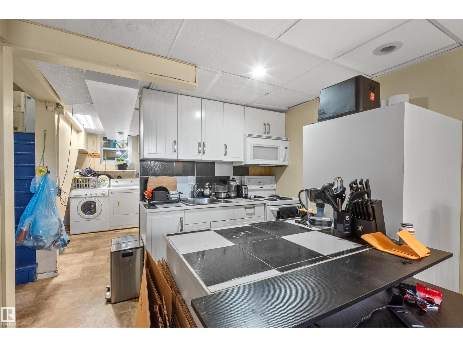 7516 106 St Nw Nw Property Photo 27