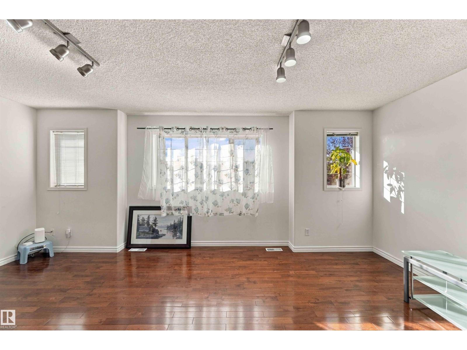 3524 Mclean Cr Sw Property Photo 33