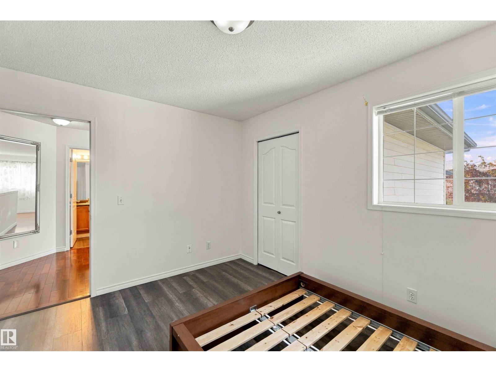 3524 Mclean Cr Sw Property Photo 37