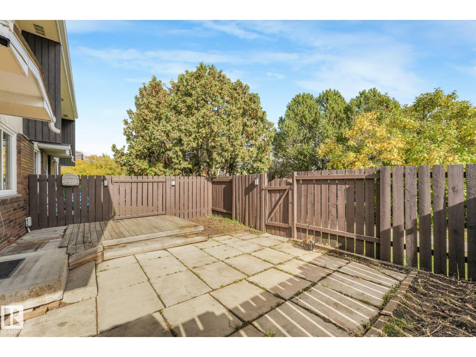 144 Roseland Vg Nw Property Photo 40