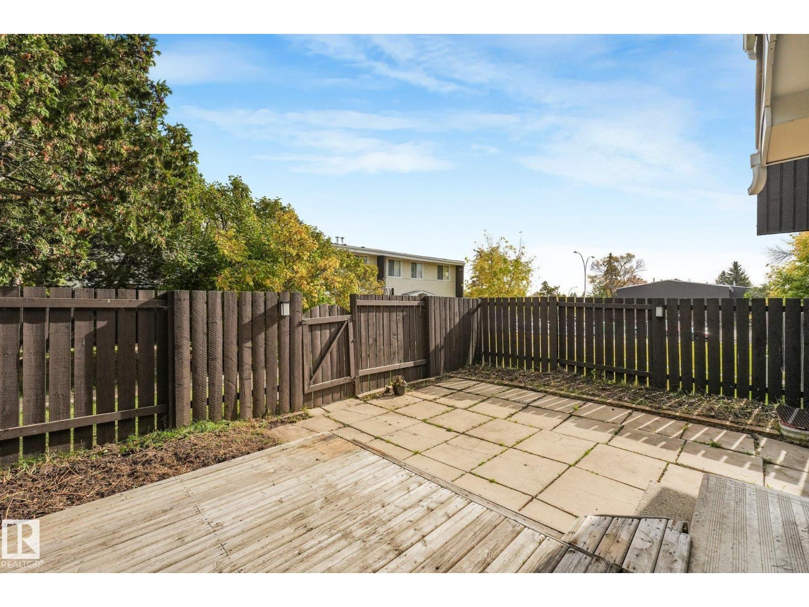 144 Roseland Vg Nw Property Photo 41