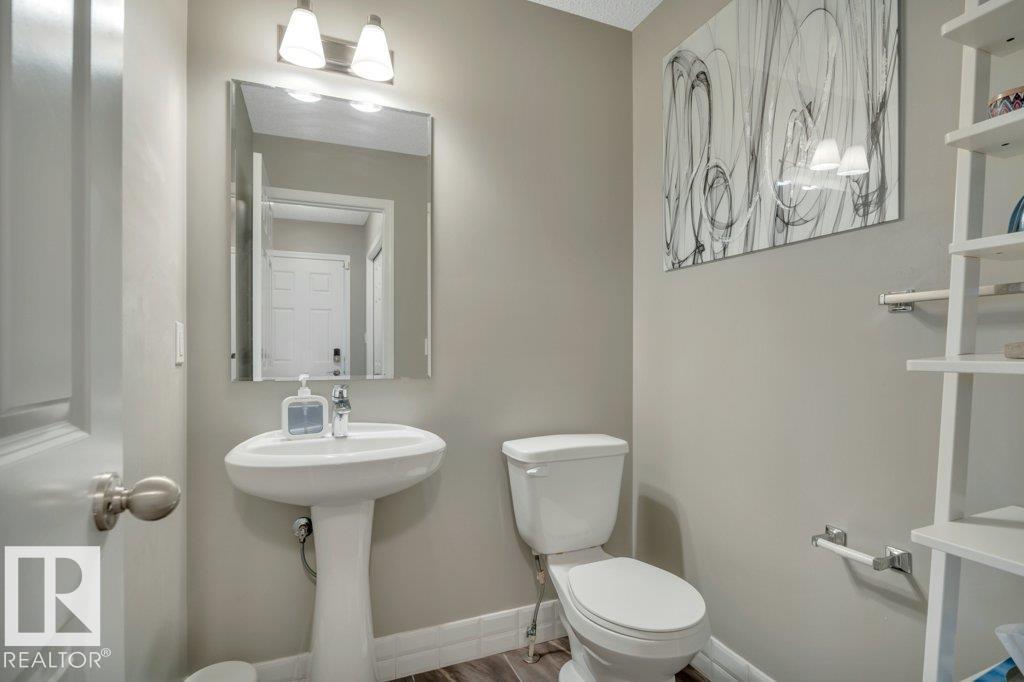 723 Secord Bv Nw Property Photo 20