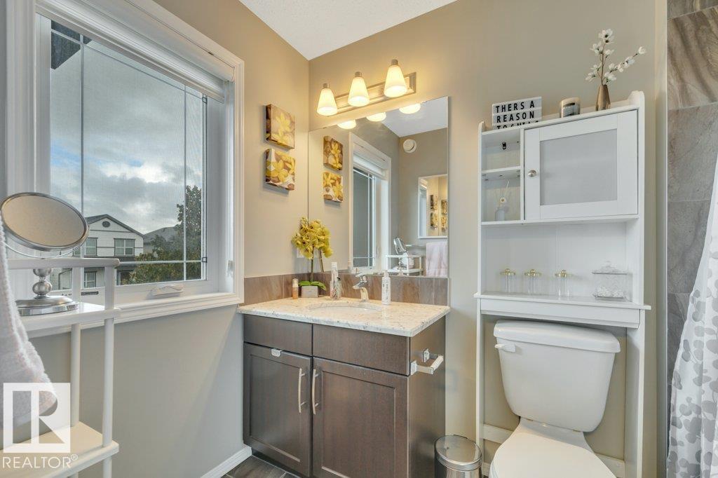 723 Secord Bv Nw Property Photo 26