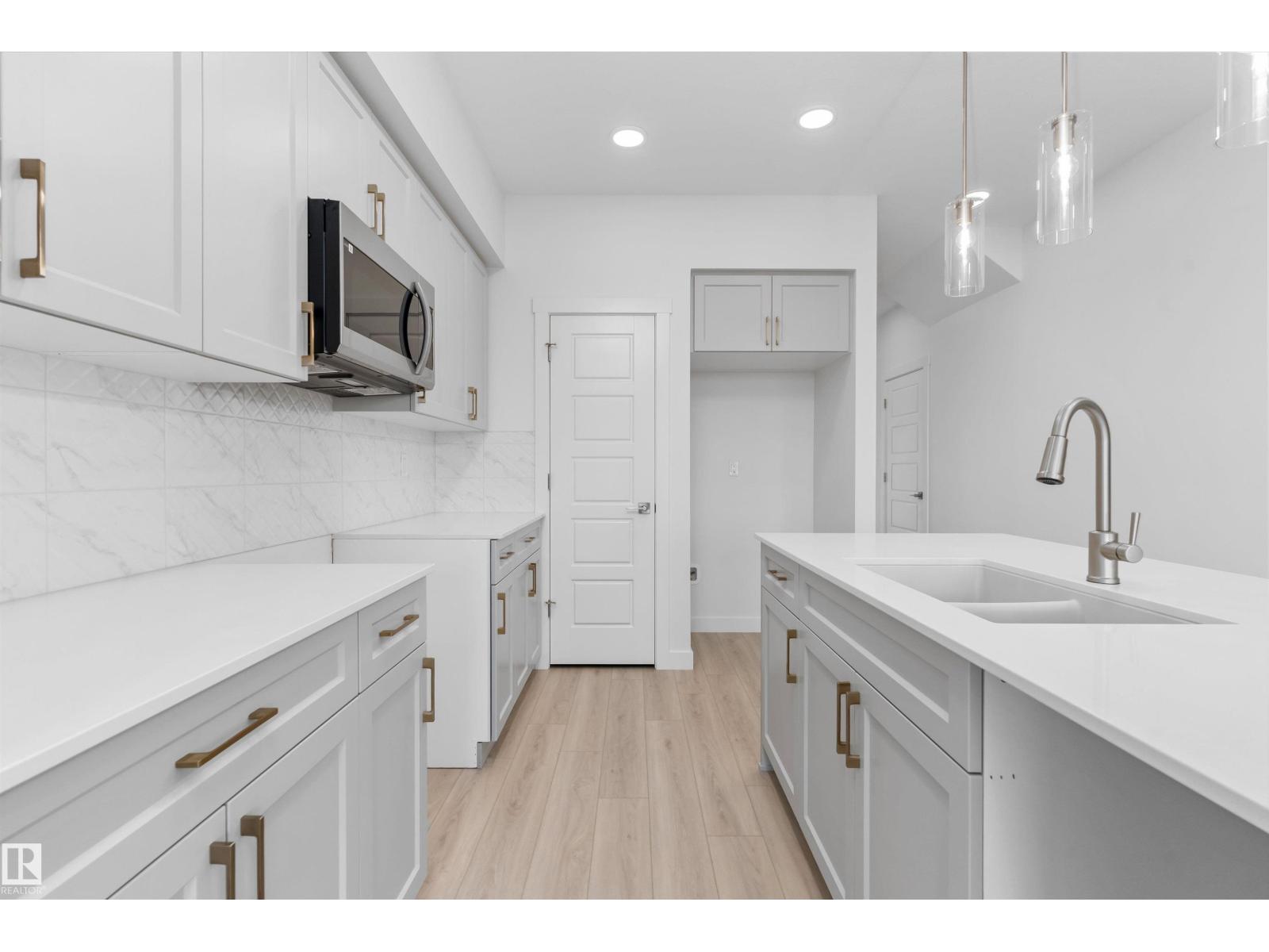 18717 18a Av Nw Property Photo 16