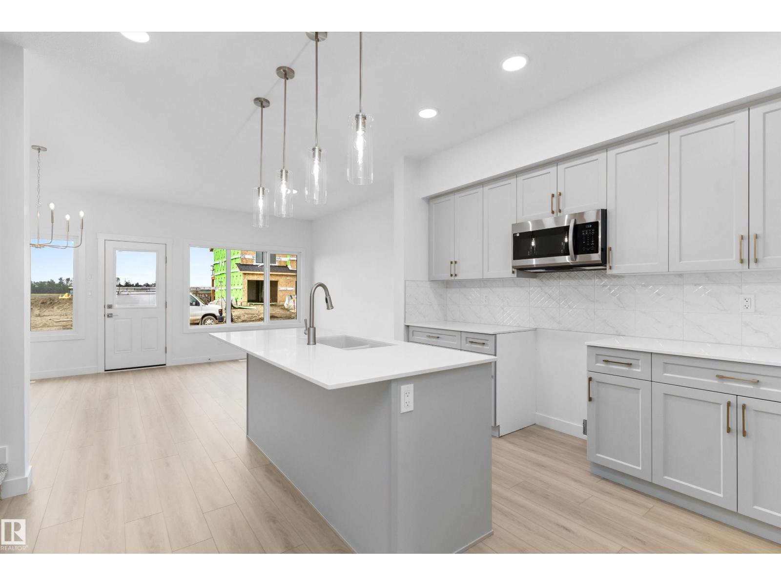 18717 18a Av Nw Property Photo 17