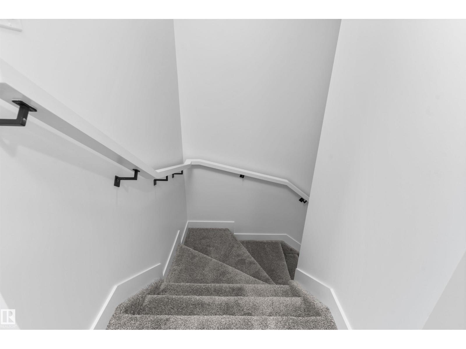 18717 18a Av Nw Property Photo 38