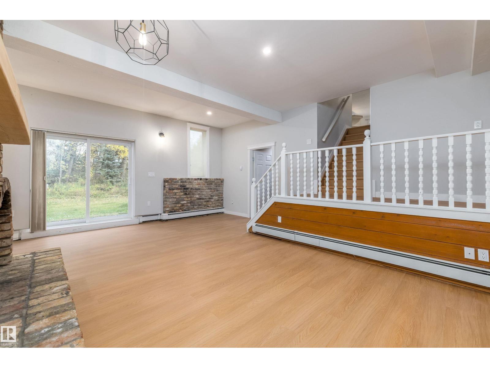 #73 52470 Range Road 221 Property Photo 13