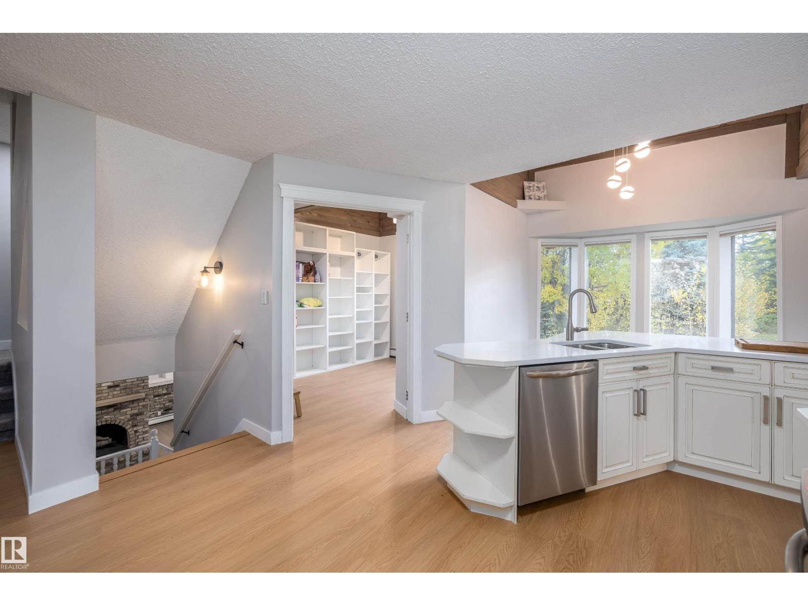 #73 52470 Range Road 221 Property Photo 14
