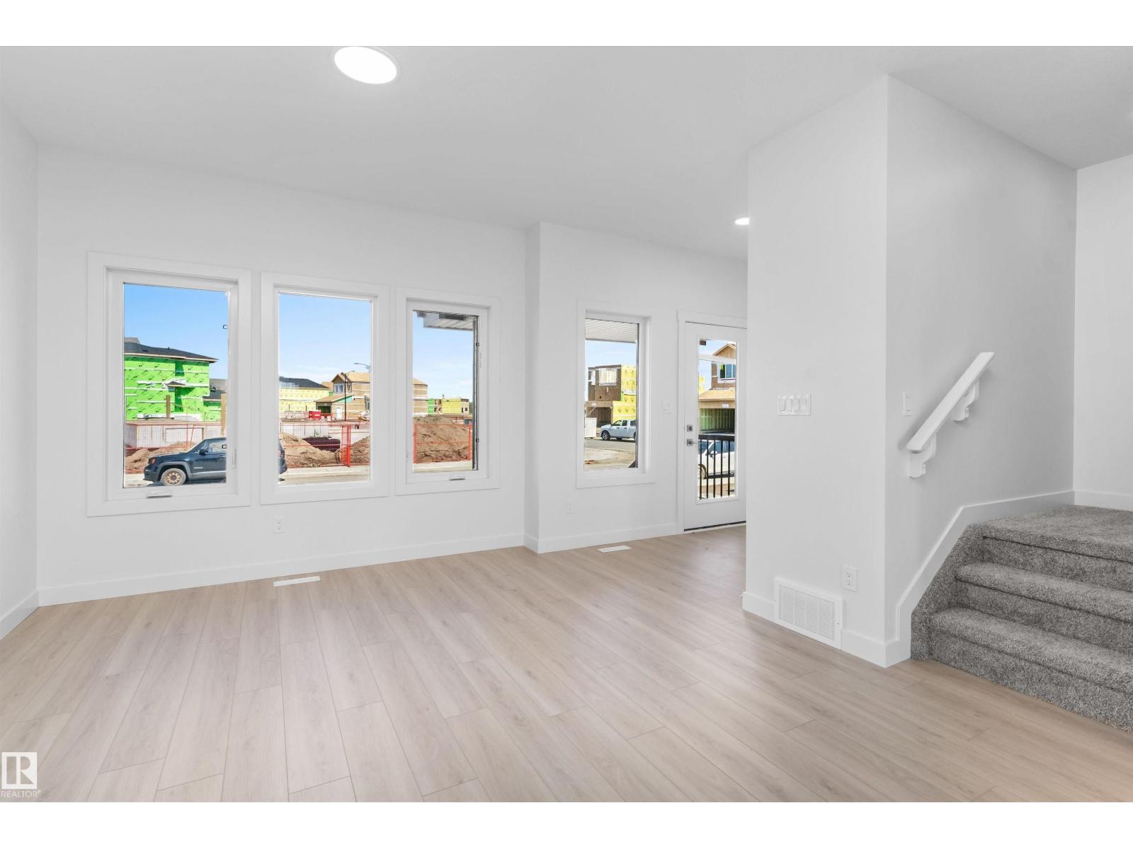 18713 18a Av Nw Property Photo 6
