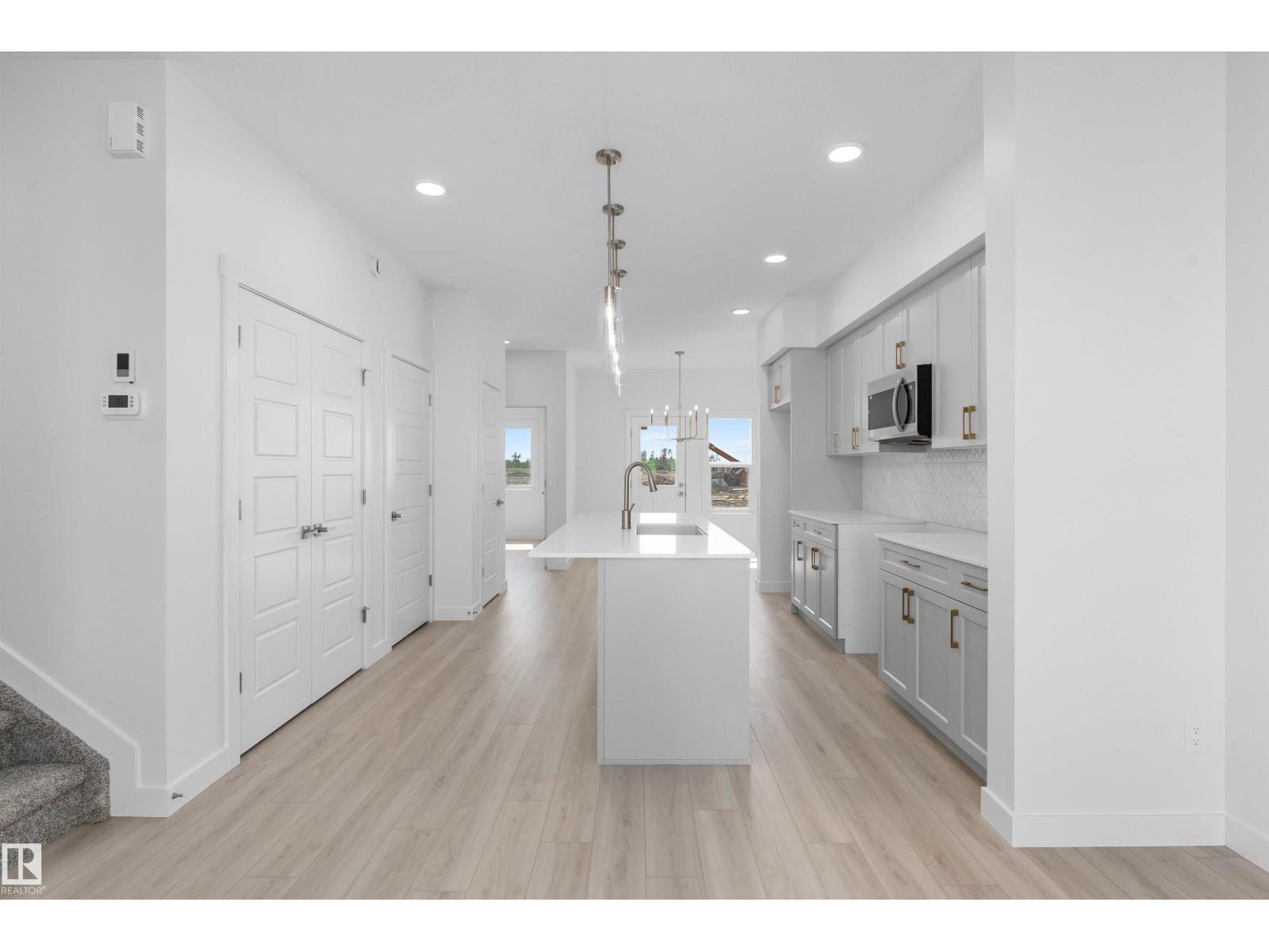 18713 18a Av Nw Property Photo 9