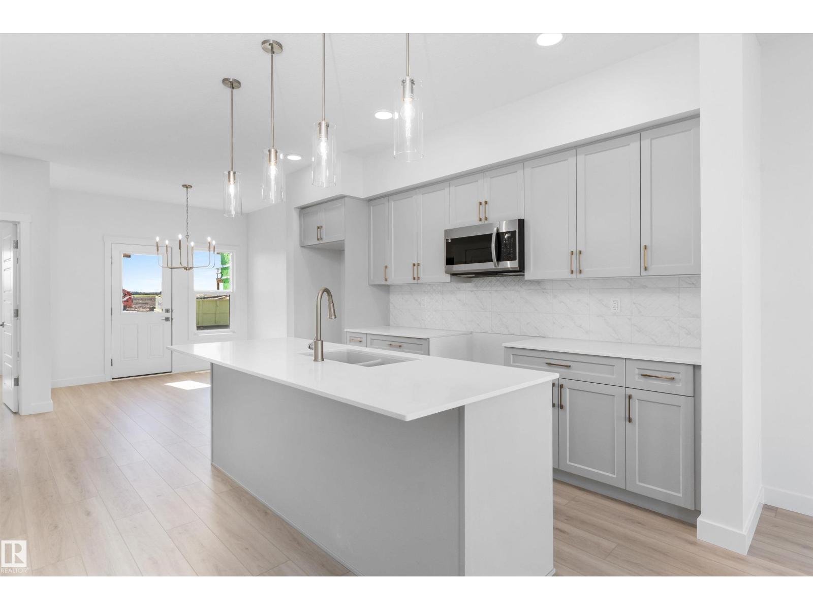 18713 18a Av Nw Property Photo 10