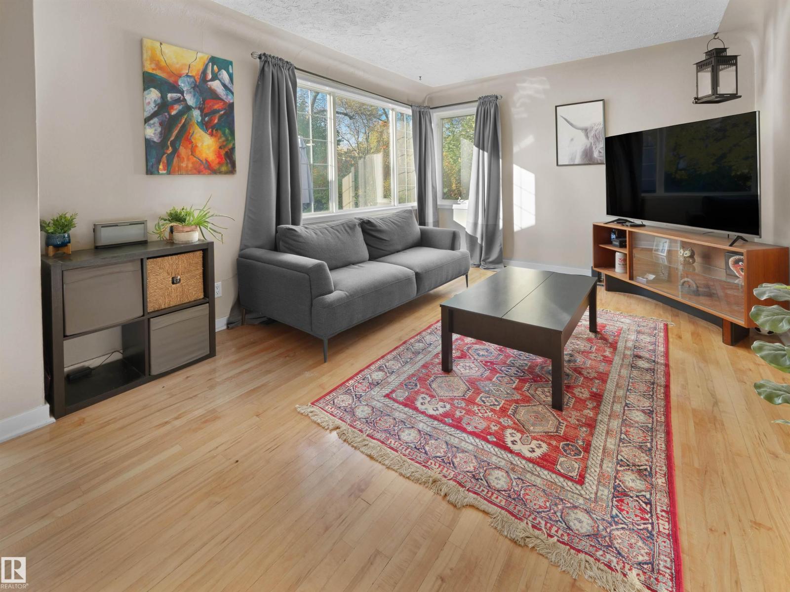 11142 71 Av Nw Property Photo 5