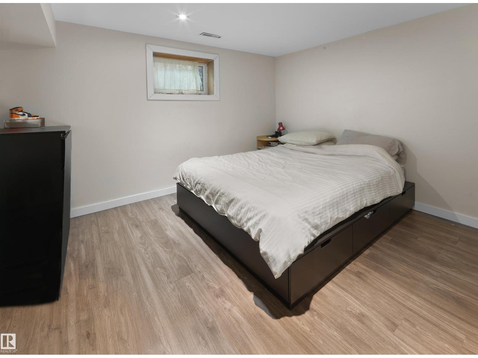 11142 71 Av Nw Property Photo 24