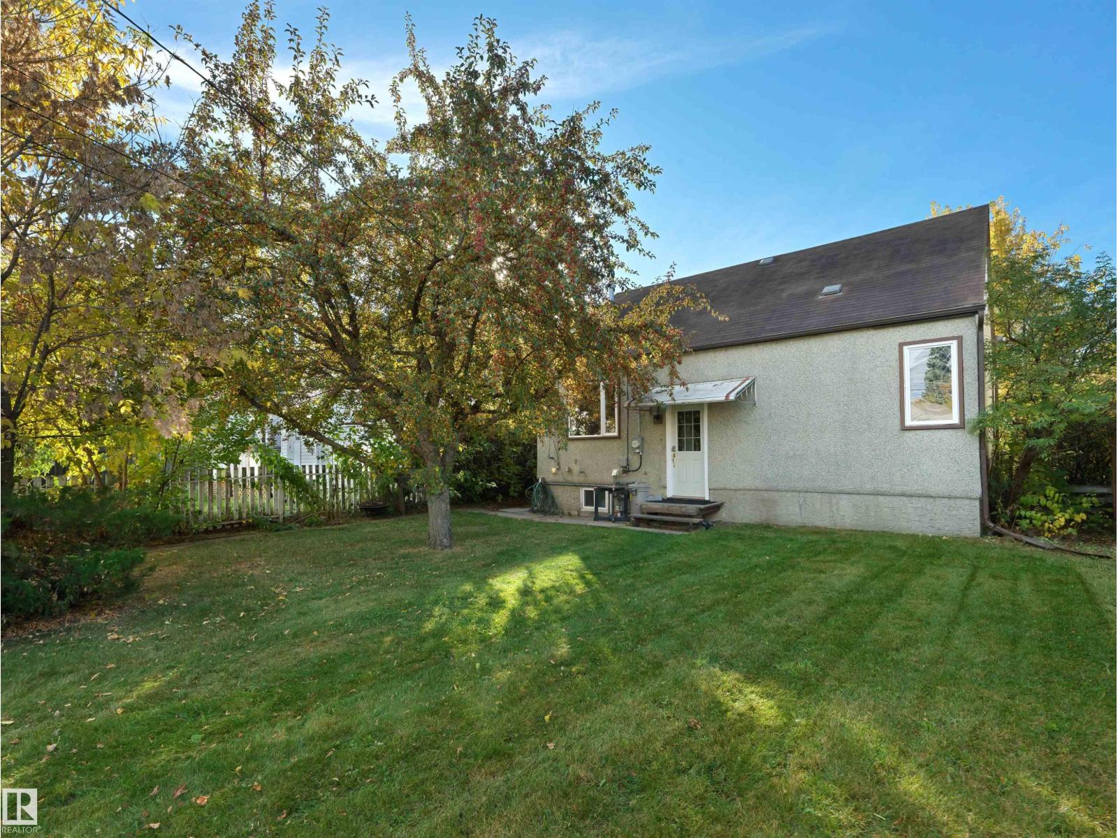 11142 71 Av Nw Property Photo 28