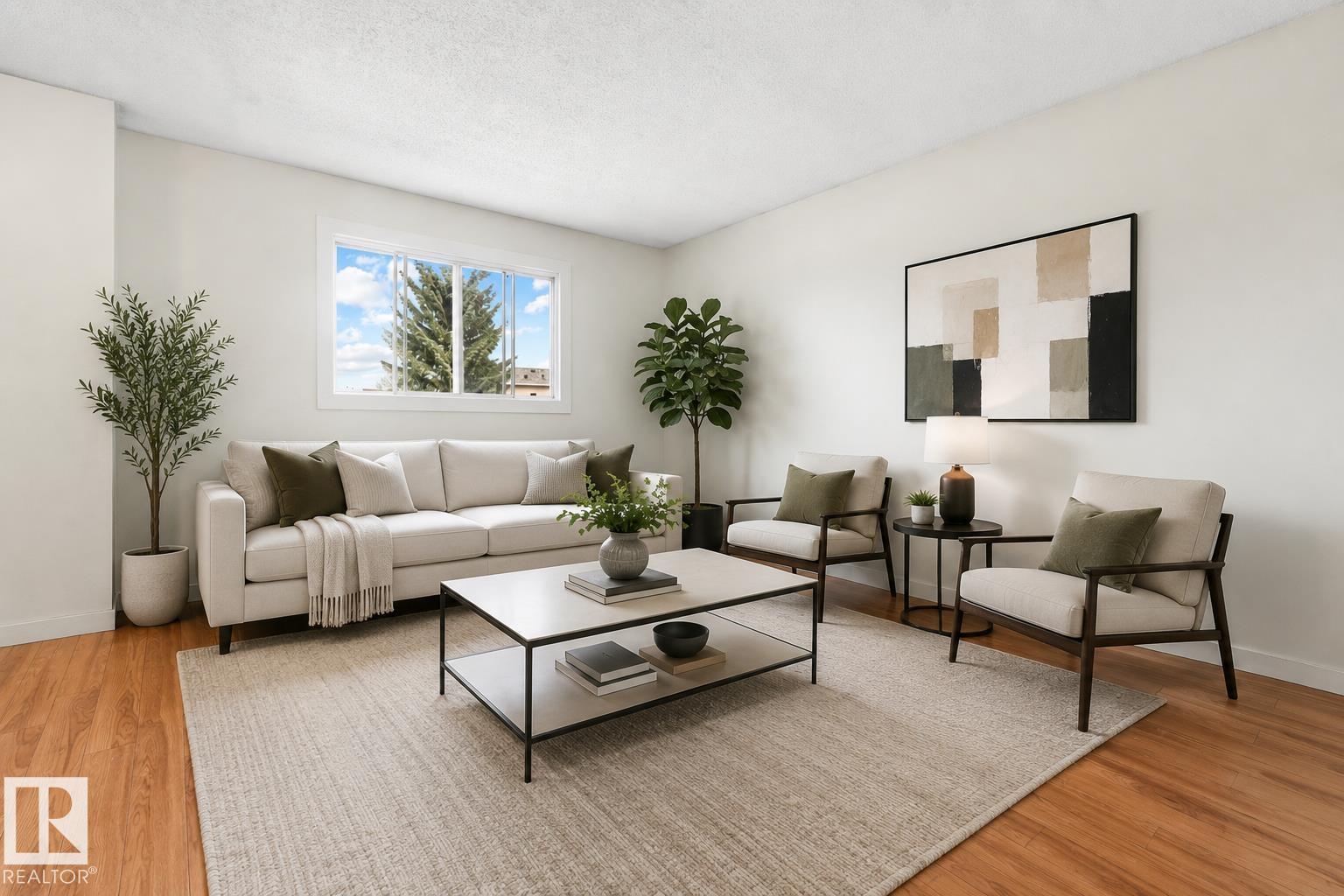 8313 156 Av Nw Property Photo 5