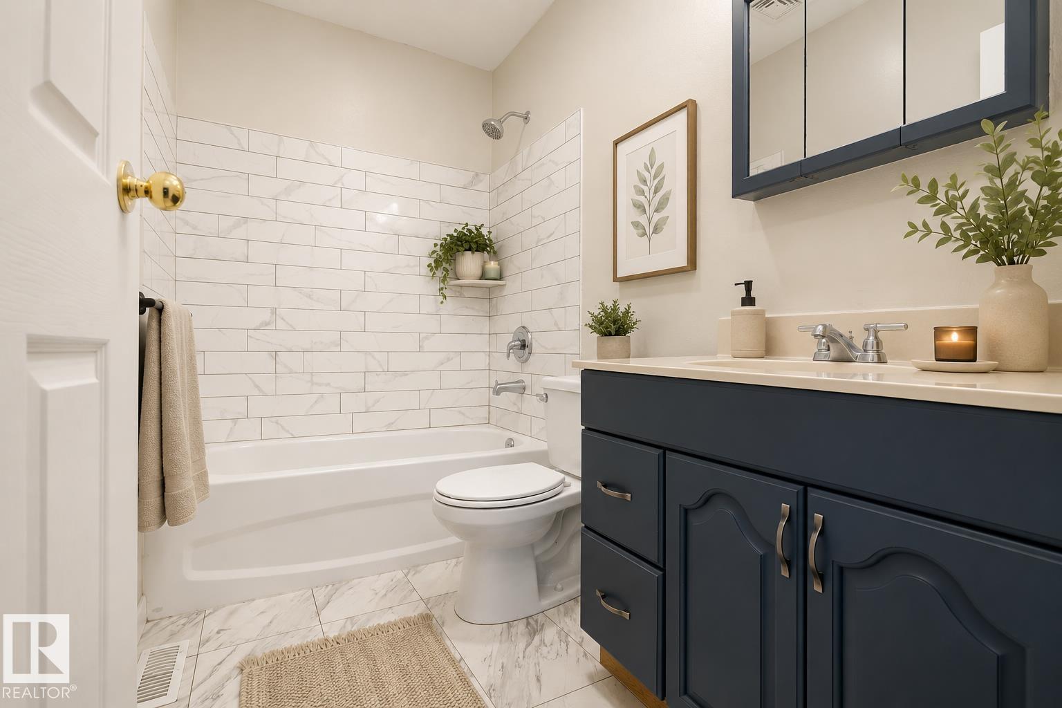 8313 156 Av Nw Property Photo 16