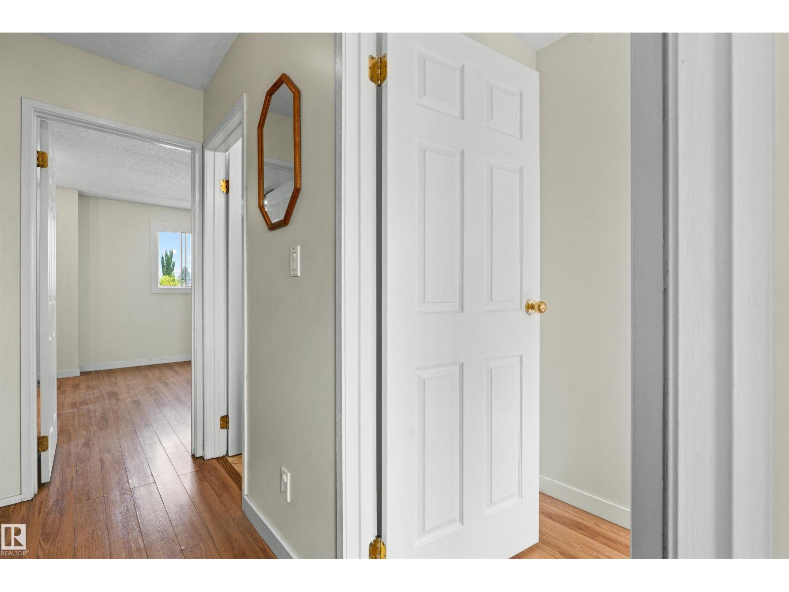 8313 156 Av Nw Property Photo 48