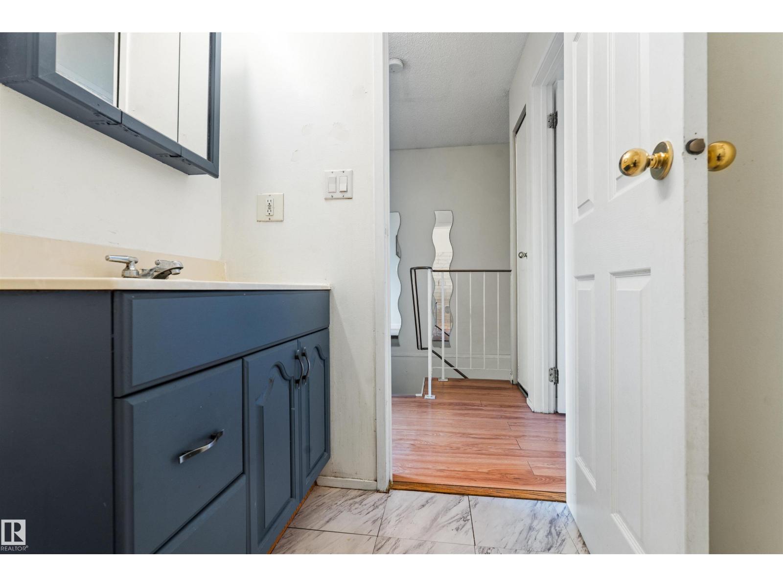 8313 156 Av Nw Property Photo 53