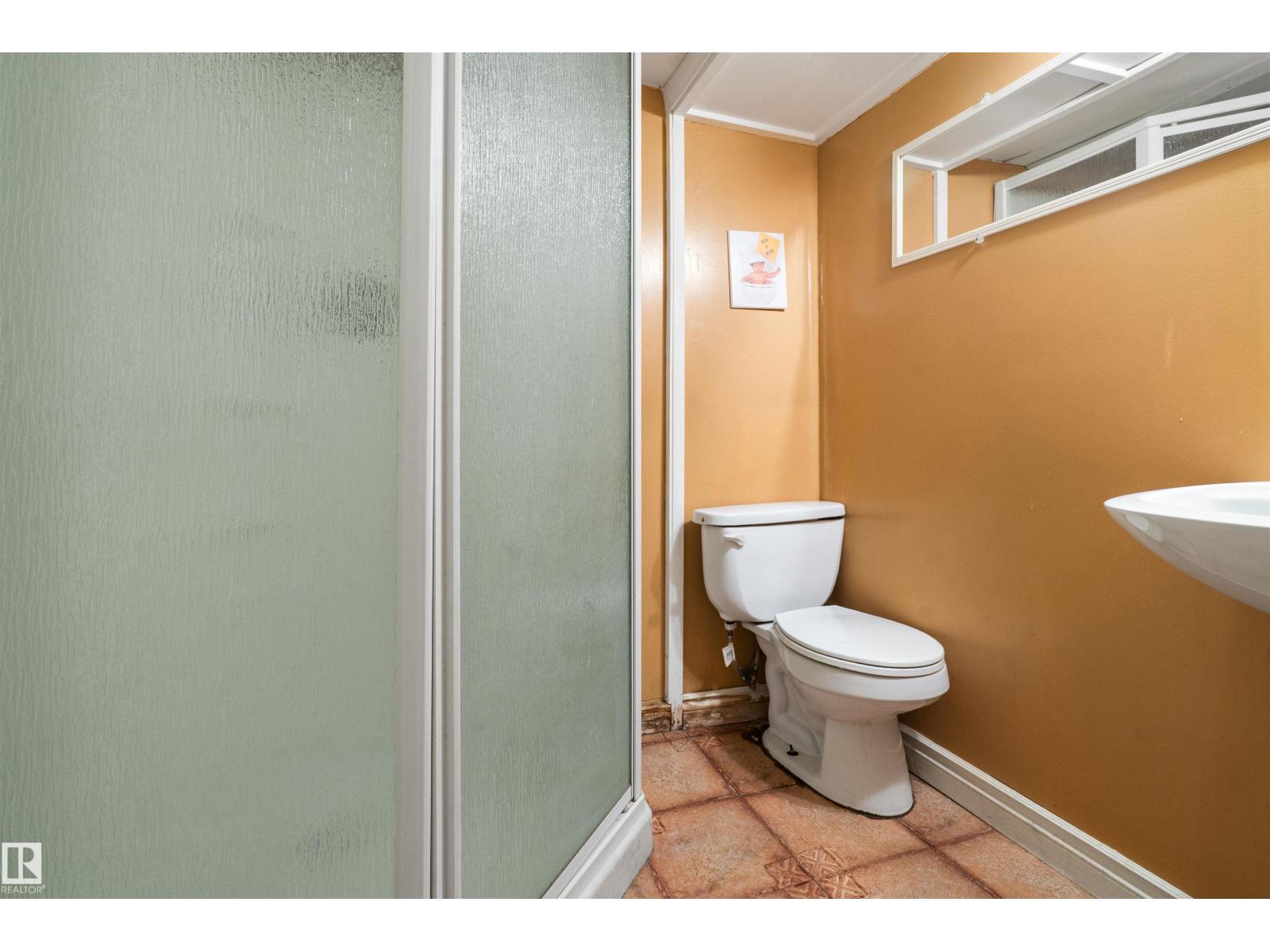 8313 156 Av Nw Property Photo 54
